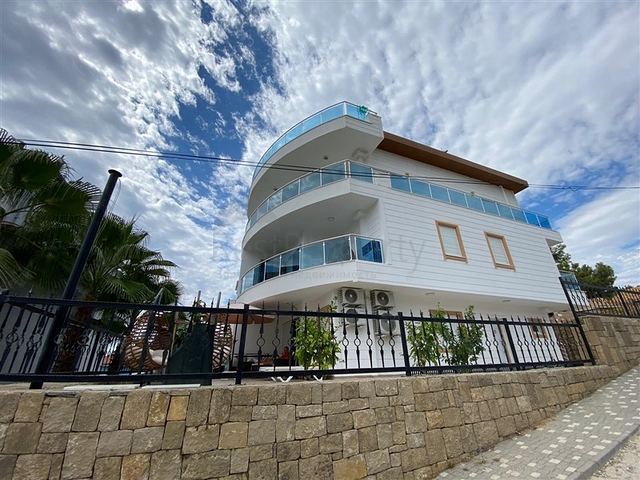 Красивая квартира садовый дуплекс