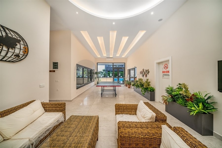 Четырехкомнатный пентхаус с панорамным видом на море в районе Махмутлар