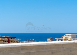 Четырехкомнатный пентхаус с панорамным видом на море в районе Махмутлар