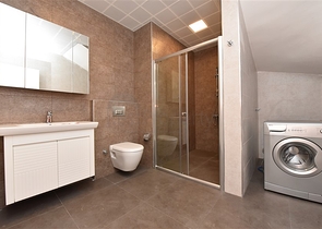 Четырехкомнатный пентхаус с панорамным видом на море в районе Махмутлар