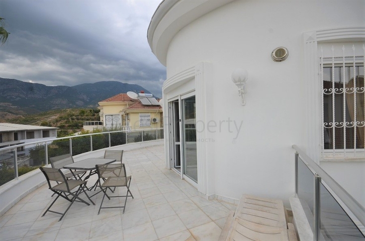 Продается вилла 3+1 в районе Каргыджак