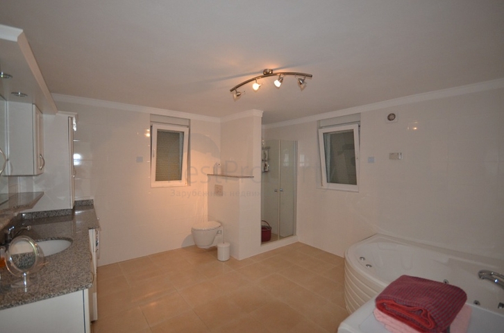 Продается вилла 3+1 в районе Каргыджак