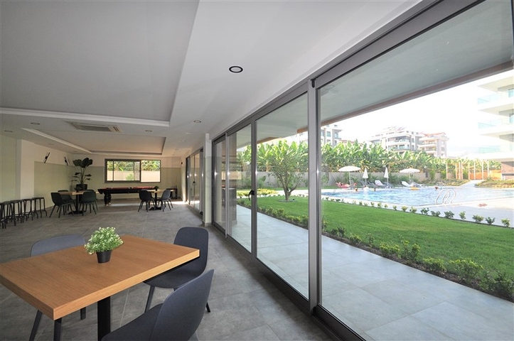 Меблированная квартира 1+1 на первой линии в Кестеле