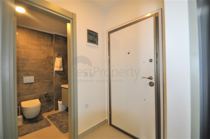 Меблированная квартира 1+1 на первой линии в Кестеле