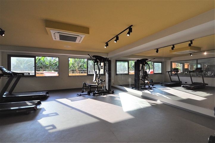 Меблированная квартира 1+1 на первой линии в Кестеле