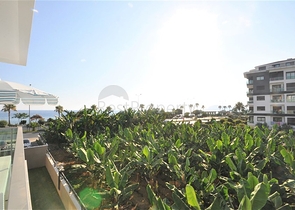 Меблированная квартира 1+1 на первой линии в Кестеле