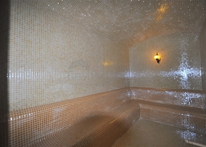 Меблированная квартира 1+1 на первой линии в Кестеле