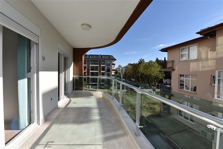 Трехкомнатная квартира в районе пляжа Клеопатры 