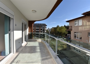 Трехкомнатная квартира в районе пляжа Клеопатры 