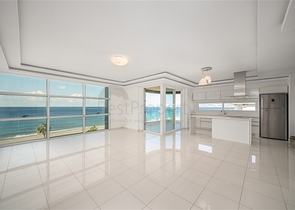 Четырехкомнатный пентхаус с панорамным видом на море 