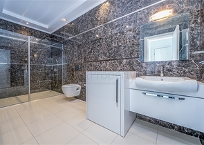 Четырехкомнатный пентхаус с панорамным видом на море 