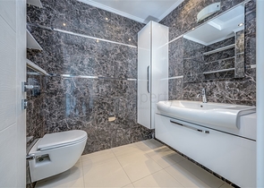 Четырехкомнатный пентхаус с панорамным видом на море 