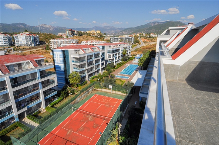 Пентхаус для большой семьи с шикарным видом на море и горы