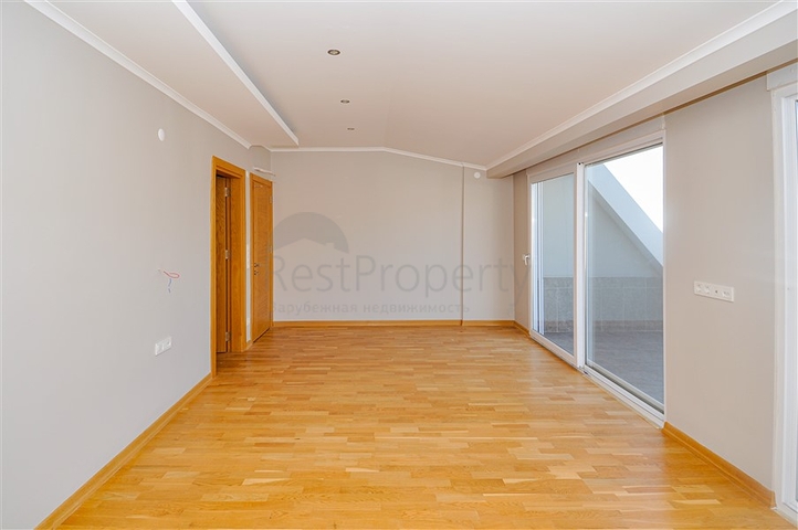 Пентхаус для большой семьи с шикарным видом на море и горы