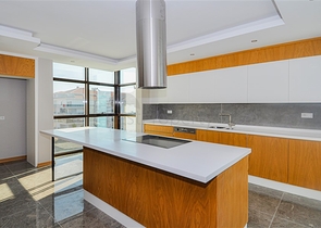 Пентхаус для большой семьи с шикарным видом на море и горы