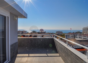 Пентхаус для большой семьи с шикарным видом на море и горы