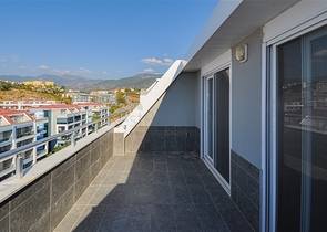 Пентхаус для большой семьи с шикарным видом на море и горы