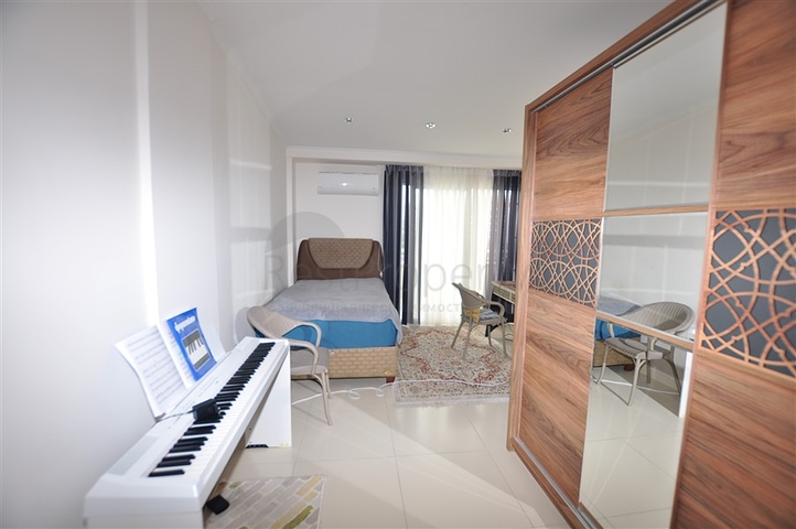 Двухэтажная квартира 2+1 в комплексе с богатой инфраструктурой