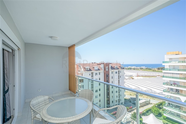 Пентхаус планировкой 2+1 с видом на море в районе Авсаллар 