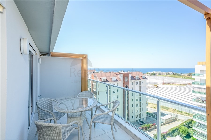 Пентхаус планировкой 2+1 с видом на море в районе Авсаллар 