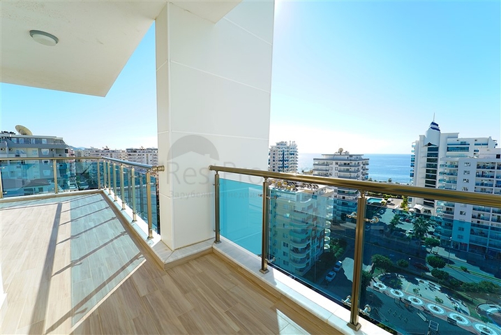 Квартира 2+1 в комплексе люкс сегмента с фронтальным видом на море 