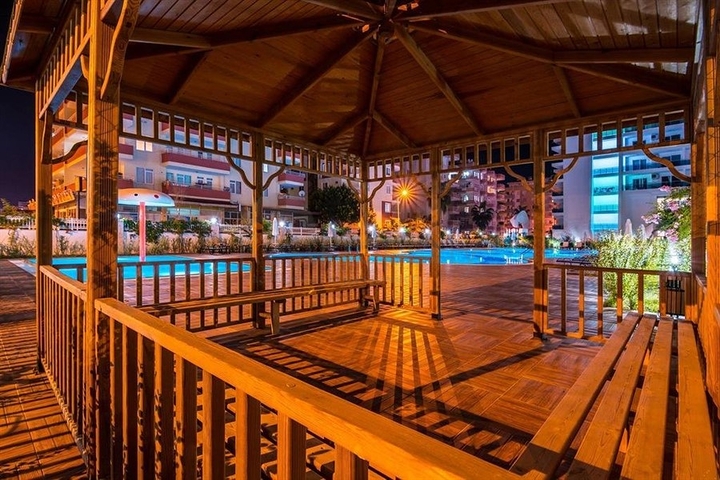 Квартира 2+1 в комплексе люкс сегмента с фронтальным видом на море 