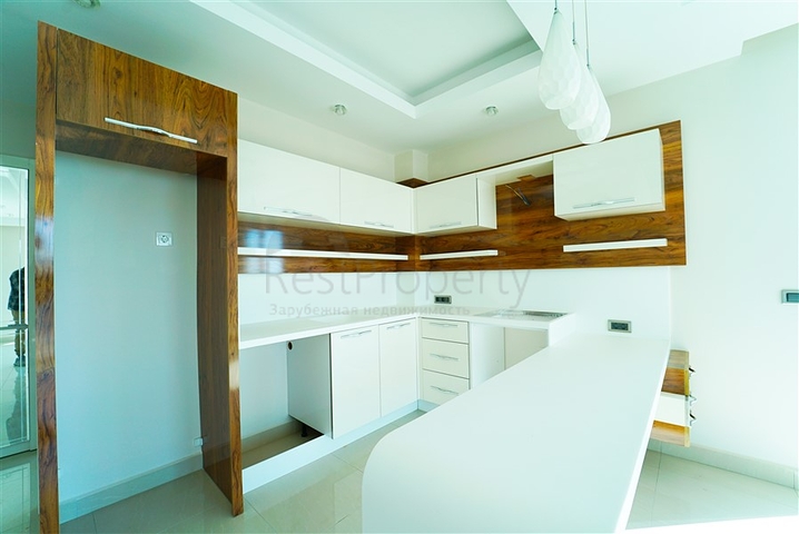 Квартира 2+1 в комплексе люкс сегмента с фронтальным видом на море 