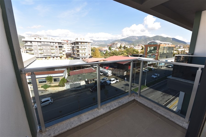 Пентхаус планировкой 2+1 в районе Оба