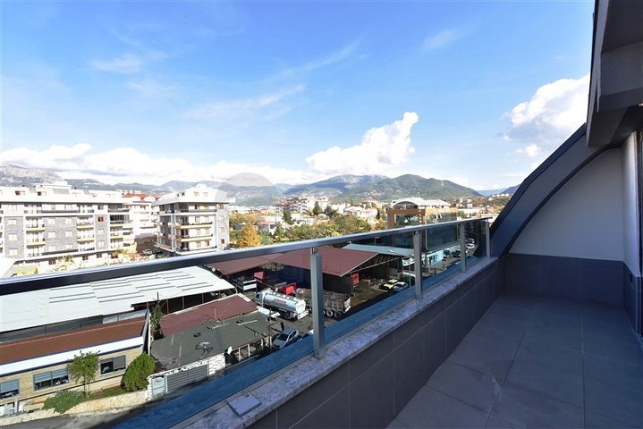 Пентхаус планировкой 2+1 в районе Оба