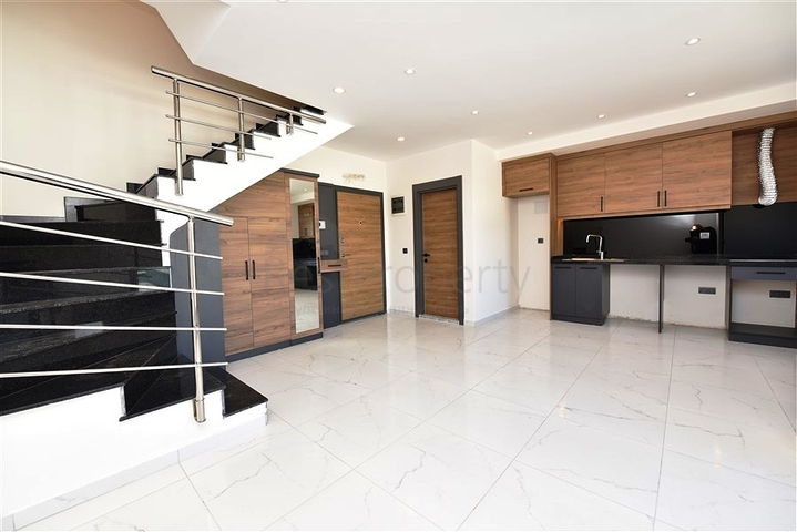 Пентхаус планировкой 2+1 в районе Оба