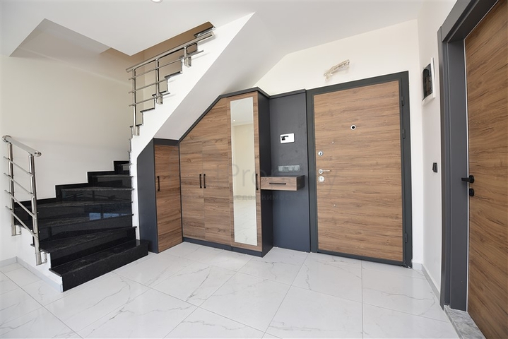 Пентхаус планировкой 2+1 в районе Оба