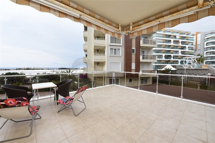 Уютная меблированная квартира 2+1 в Авсалларе