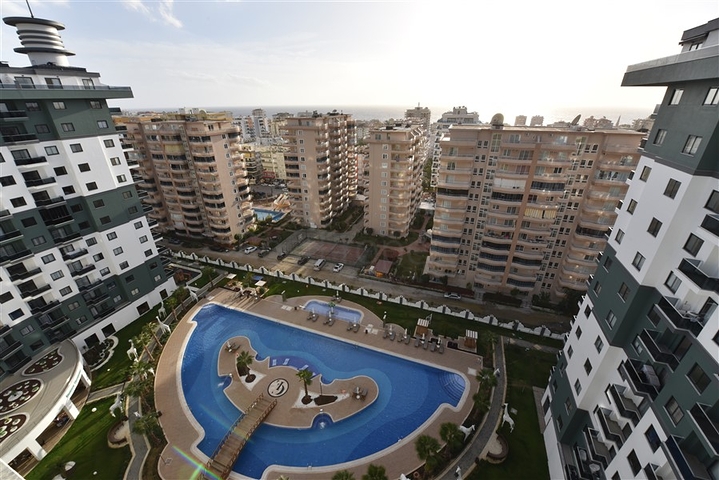 Пентхаус 2+1 в комплексе с отельной инфраструктурой в районе Махмутлар