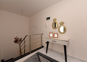 Квартира планировки 2+1 в ультрасовременном комплексе в центре Махмутлара