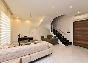 Квартира планировки 2+1 в ультрасовременном комплексе в центре Махмутлара