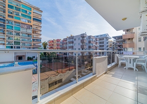 На продажу представлена двухкомнатная квартира в районе Махмутлар