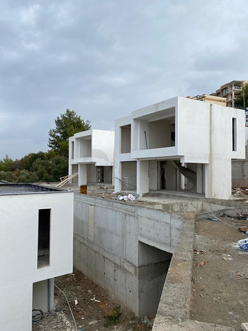 Прекрасная Жизнь в Полуострове с Уникальной Природой