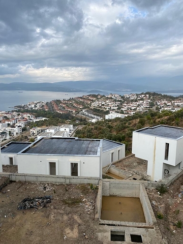 Прекрасная Жизнь в Полуострове с Уникальной Природой