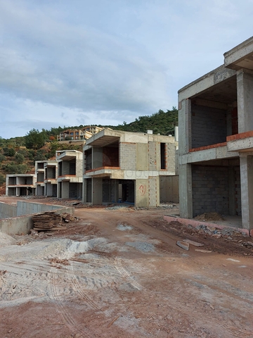 Прекрасная Жизнь в Полуострове с Уникальной Природой