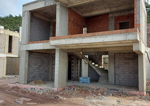 Прекрасная Жизнь в Полуострове с Уникальной Природой