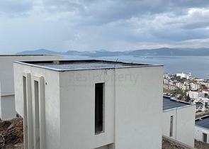 Прекрасная Жизнь в Полуострове с Уникальной Природой