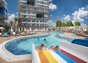 Меблированная двухкомнатная квартира в комплексе с отельной инфраструктурой