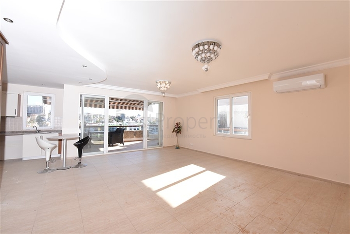 Трехкомнатная квартира в районе Тосмур