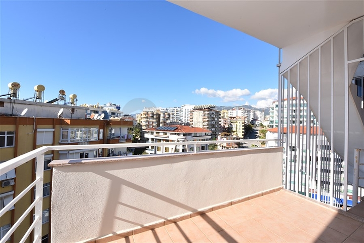 Трехкомнатная квартира в районе Тосмур