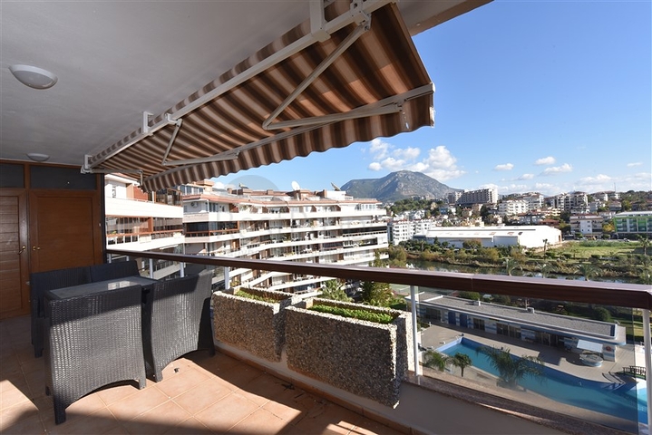 Трехкомнатная квартира в районе Тосмур