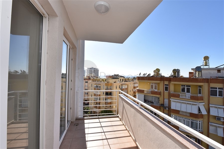 Трехкомнатная квартира в районе Тосмур