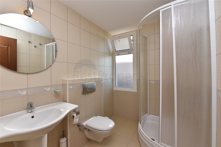 Трехкомнатная квартира в районе Тосмур