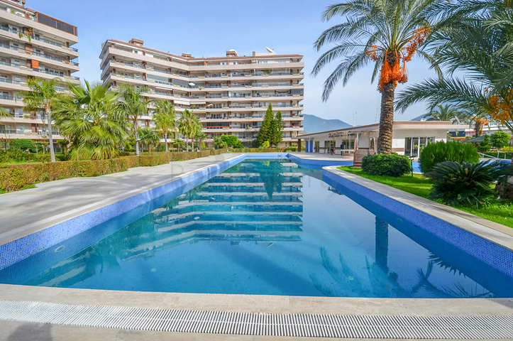 Трехкомнатная квартира в районе Тосмур