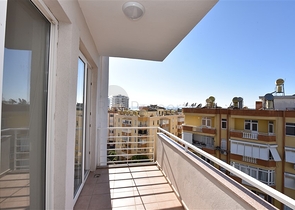 Трехкомнатная квартира в районе Тосмур