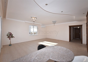 Трехкомнатная квартира в районе Тосмур